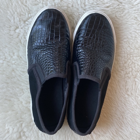 UGG Black Croc Embossed Slip On Sneakers - Picture 3 of 13